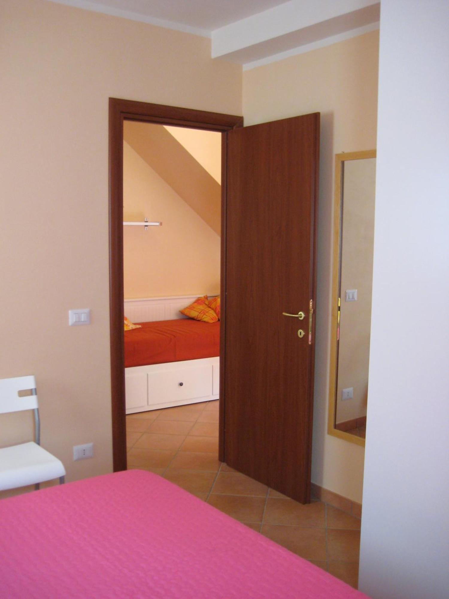 Gaia Holidays Apartments Cefalu Bilik gambar