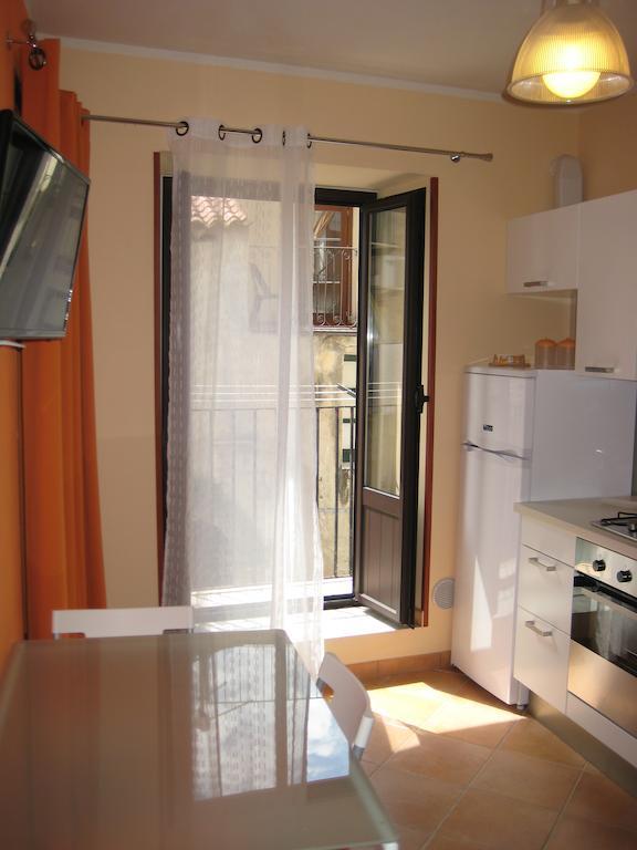 Gaia Holidays Apartments Cefalu Bilik gambar