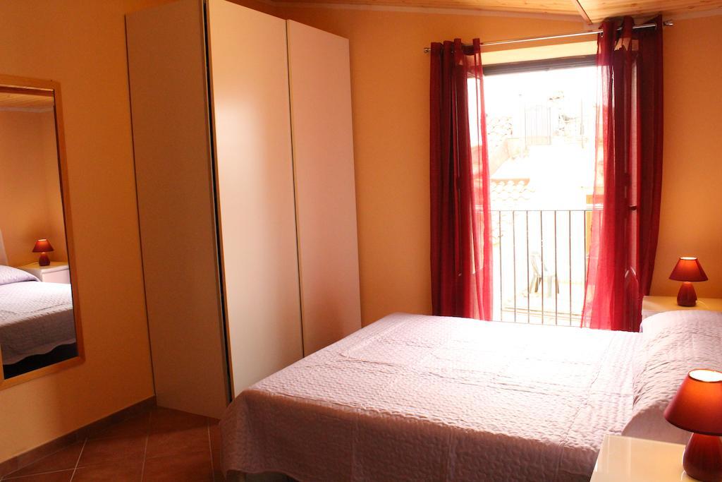 Gaia Holidays Apartments Cefalu Bilik gambar